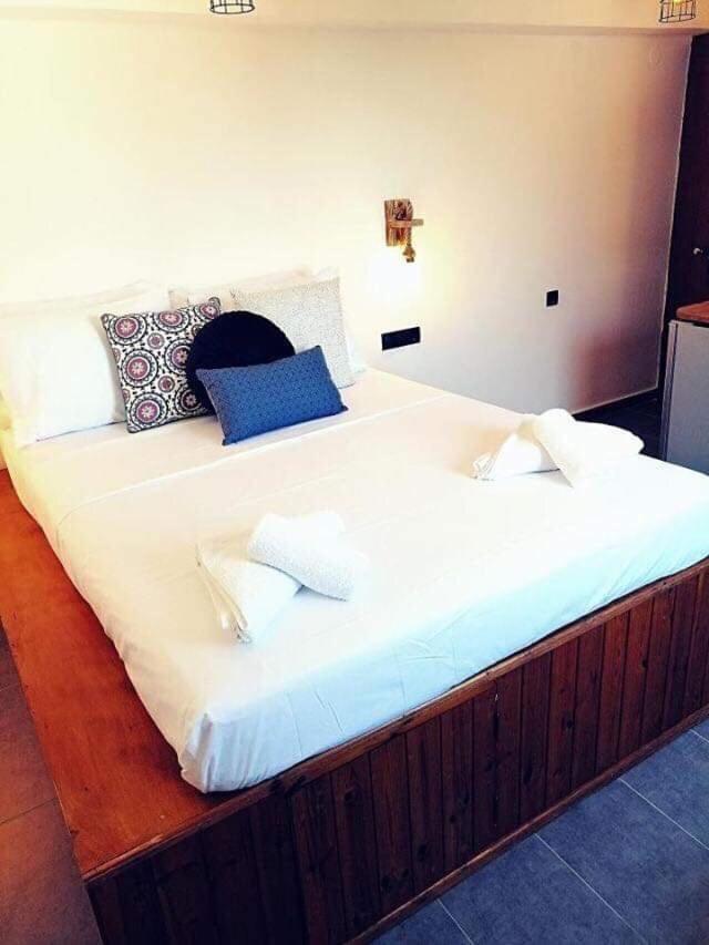 Apartment Blue Eye